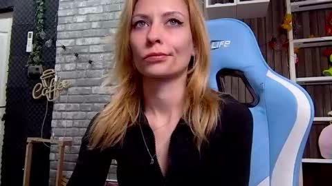 Snapshot of karoline121 chatting on March 3, 2026, 7:31 pm karoline121 online show from March 3, 2026, 7:31 pm