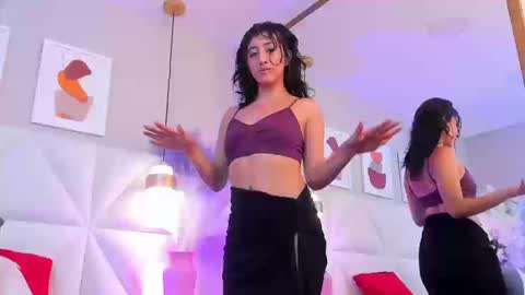 karoline_lux online show from March 12, 2026, 5:46 am