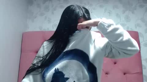 Isa online show from December 1, 2025, 10:15 pm