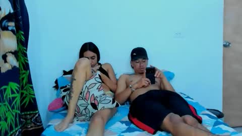 karoll_y_erik online show from November 21, 2025, 2:10 am