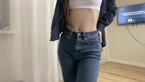 Lia online show from April 15, 2026, 7:58 pm