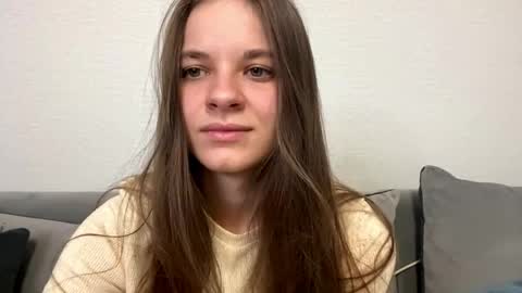 Lia online show from April 25, 2026, 4:15 pm