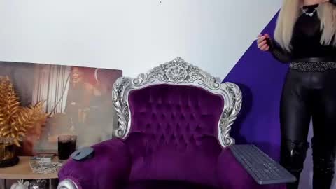 Snapshot of kasandrahayes chatting on June 15, 2026, 4:04 am Miss K. online show from June 15, 2026, 4:04 am