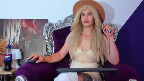 Snapshot of kasandrahayes chatting on July 20, 2026, 4:05 am Miss K. online show from July 20, 2026, 4:05 am