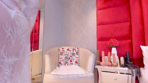 Kasandra Hall online show from May 17, 2026, 2:02 pm