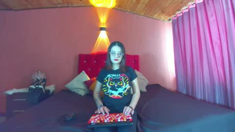 kassandra james online show from December 16, 2025, 1:16 pm