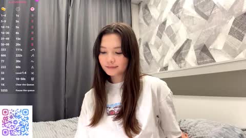 Kira online show from October 24, 2025, 7:10 pm