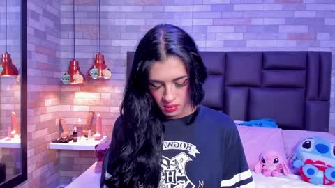 Snapshot of kassandraweked chatting on December 11, 2024, 12:02 pm Kassandra Weked online show from December 11, 2024, 12:02 pm