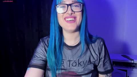 Snapshot of kat_apple chatting on December 7, 2024, 11:12 pm Alicia online show from December 7, 2024, 11:12 pm