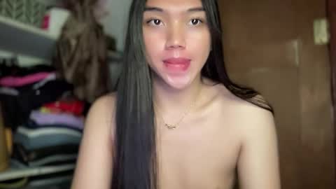 Snapshot of kat_hollandx chatting on January 27, 2025, 4:33 pm Majesty online show from January 27, 2025, 4:33 pm