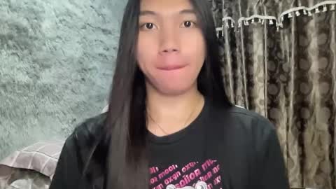 Snapshot of kat_hollandx chatting on February 21, 2025, 7:32 pm Majesty online show from February 21, 2025, 7:32 pm