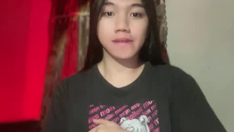 Snapshot of kat_hollandx chatting on December 19, 2025, 5:20 pm Majesty online show from December 19, 2025, 5:20 pm