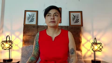 kat paradisse online show from May 20, 2026, 12:11 pm