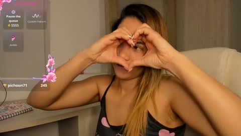 kata22sofia online show from November 7, 2025, 5:57 pm