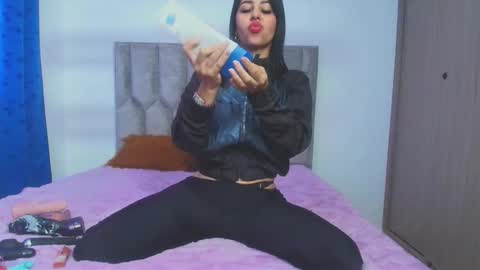 Snapshot of kataleyavillalobos chatting on May 13, 2026, 2:36 pm kataleyavillalobos online show from May 13, 2026, 2:36 pm