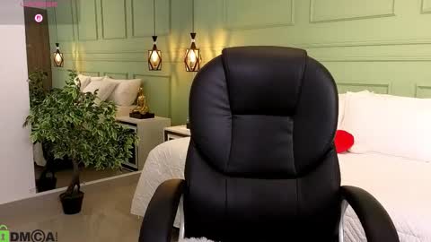 Snapshot of kataliina_18 chatting on February 3, 2026, 11:37 am Kat online show from February 3, 2026, 11:37 am