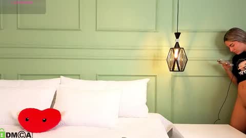 Snapshot of kataliina_18 chatting on February 4, 2026, 11:38 am Kat online show from February 4, 2026, 11:38 am