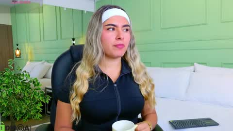 Snapshot of kataliina_18 chatting on March 31, 2026, 11:54 am Kat online show from March 31, 2026, 11:54 am