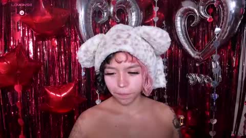 Snapshot of katalina_garcia chatting on February 19, 2025, 12:03 am Kata Garcia online show from February 19, 2025, 12:03 am