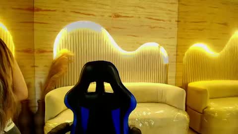 Katalina  online show from May 30, 2026, 9:45 pm