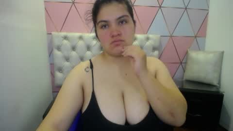 katalina santana25 online show from June 7, 2026, 6:44 pm