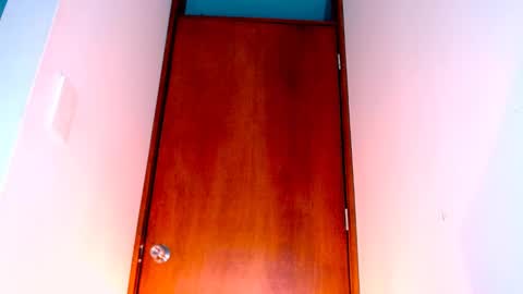 katalinaferreirax online show from December 5, 2024, 11:18 pm