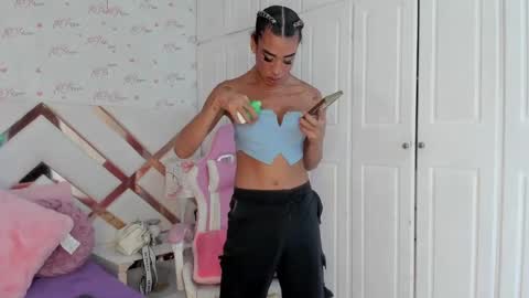 Kata Millants online show from January 22, 2025, 4:13 am