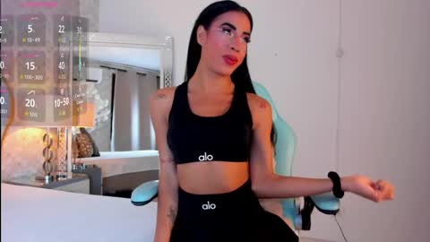 Kata Millants online show from September 12, 2025, 6:02 am