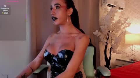 Kata Millants online show from October 2, 2025, 5:36 am