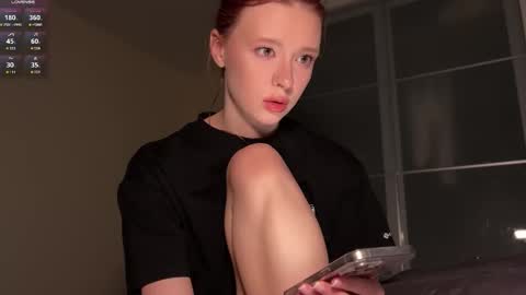 Snapshot of katana_white chatting on March 1, 2026, 4:53 pm meeellowmarsh - Instagram online show from March 1, 2026, 4:53 pm