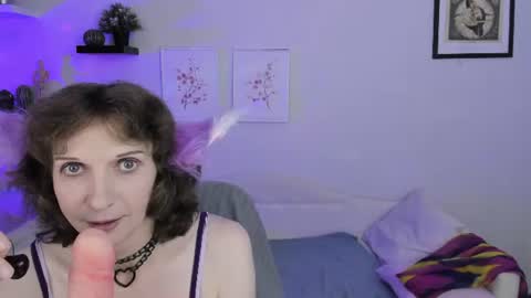 Snapshot of kate_avis chatting on July 18, 2026, 8:56 pm kate_avis online show from July 18, 2026, 8:56 pm