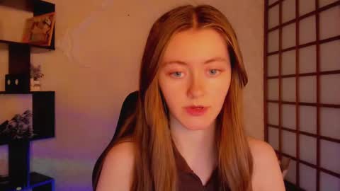 Kate online show from March 4, 2025, 5:32 am