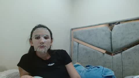 Snapshot of kate_davies chatting on April 28, 2026, 12:53 am kate online show from April 28, 2026, 12:53 am