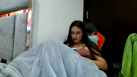 Snapshot of kate_davies chatting on June 11, 2026, 12:32 am kate online show from June 11, 2026, 12:32 am