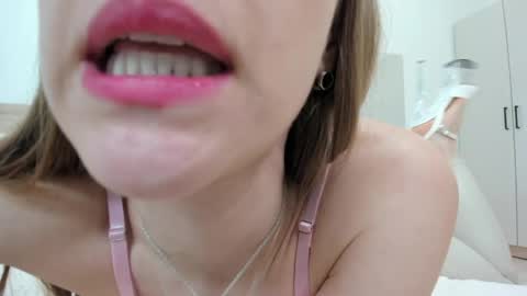 Snapshot of kate_redgar chatting on May 19, 2026, 8:04 pm kate_redgar online show from May 19, 2026, 8:04 pm