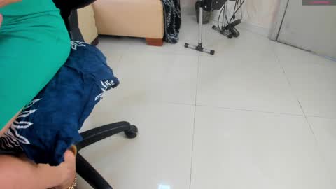 Snapshot of kate_roose chatting on January 25, 2025, 2:03 pm kate_roose online show from January 25, 2025, 2:03 pm