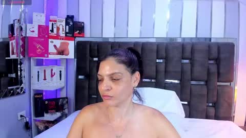 Snapshot of kate_roose chatting on May 31, 2026, 8:43 pm kate_roose online show from May 31, 2026, 8:43 pm