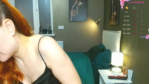 Snapshot of kate_space chatting on May 14, 2026, 9:32 pm Therapist online show from May 14, 2026, 9:32 pm