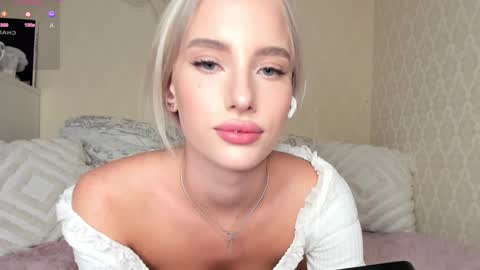 Snapshot of katebremar chatting on January 21, 2025, 9:04 pm online show from January 21, 2025, 9:04 pm