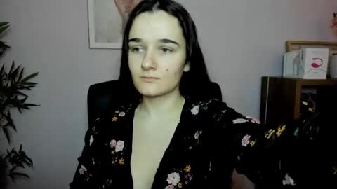 Kate  online show from February 8, 2025, 7:48 am