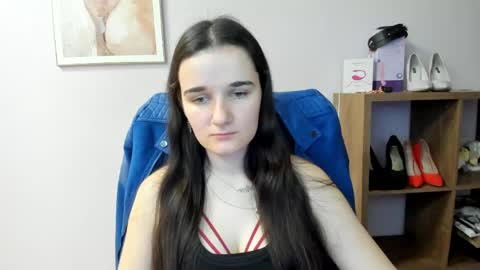 Kate  online show from April 19, 2026, 7:07 am