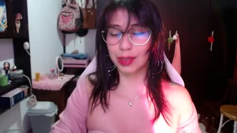 Snapshot of kateeen18 chatting on July 13, 2026, 10:45 pm Kateeen18 online show from July 13, 2026, 10:45 pm