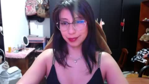 Snapshot of kateeen18 chatting on August 2, 2026, 4:22 am Kateeen18 online show from August 2, 2026, 4:22 am
