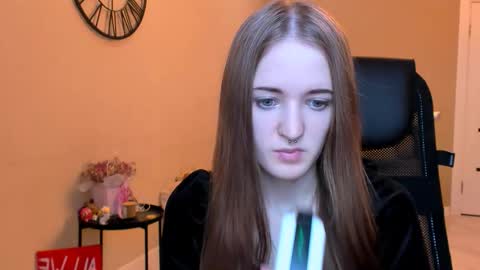 katekayer online show from November 10, 2025, 11:20 am