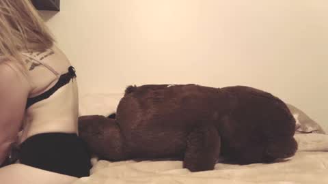 Kateloveforever online show from October 4, 2025, 6:22 am