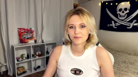 Snapshot of katelyncygrymus chatting on March 30, 2026, 4:08 pm Elwyna online show from March 30, 2026, 4:08 pm