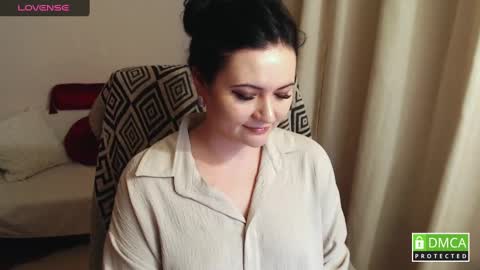 Snapshot of katelynwinehouse chatting on December 7, 2024, 2:13 pm Katelyn online show from December 7, 2024, 2:13 pm