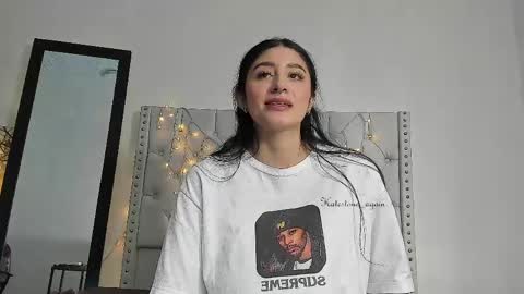 Snapshot of katestone_again chatting on May 1, 2026, 7:29 pm love meeee online show from May 1, 2026, 7:29 pm