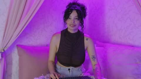 Snapshot of kathegomez_ chatting on June 1, 2026, 2:35 am KatheGomez online show from June 1, 2026, 2:35 am