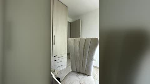 katherin online show from April 2, 2026, 6:05 pm